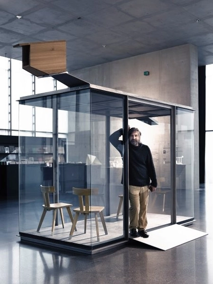 Smiljan Radic, Ensamble Studio y un grupo selecto de arquitectos diseñan paraderos de bus en Austria - Imagen Principal