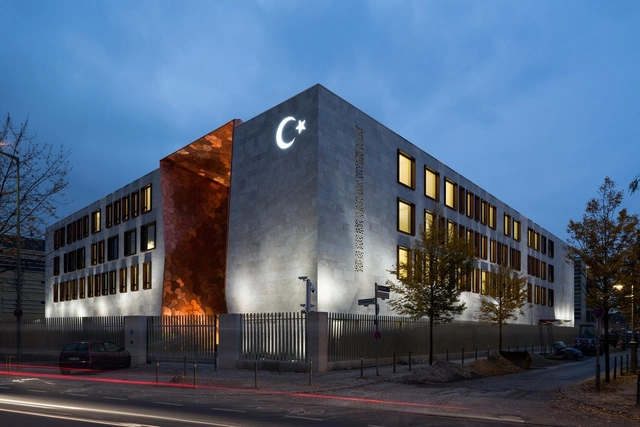 Embajada de Turquía en Berlín / NSH Architekten - Embajada, Fachada