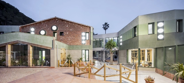 ARENYS / MIAS Architects - Medical Facilities