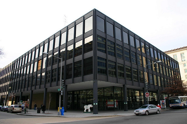 Ten Firms Shortlisted to Renovate Mies' MLK Jr. Memorial Library in D.C. - Featured Image