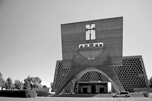 Clássicos da Arquitetura: Igreja St. John’s Abbey / Marcel Breuer - Fachada, Arco