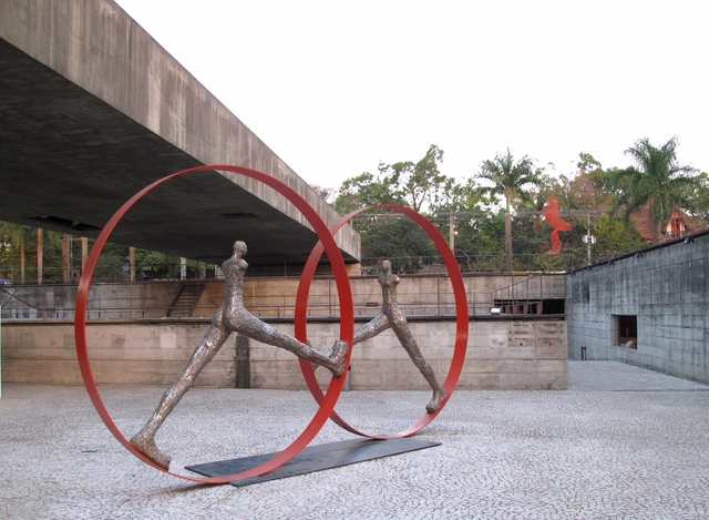 Museu Brasileiro de Escultura (MuBE) / Paulo Mendes da Rocha - Featured Image
