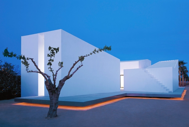 House 2 For A Photographer / OAB - Houses, Facade