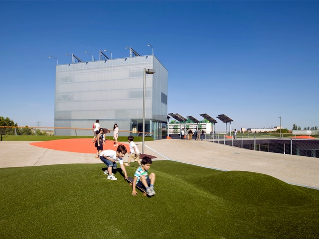 Edifício de Serviços Plaza Mayor, Universidade Autônoma de Madri / MTM Arquitectos - Universidade