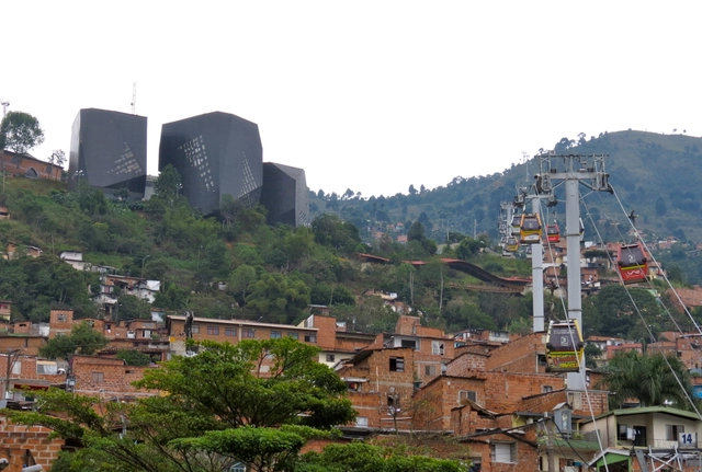 ¿Basta con buena arquitectura para construir mejores ciudades? El caso de Medellín. - Imagen Principal