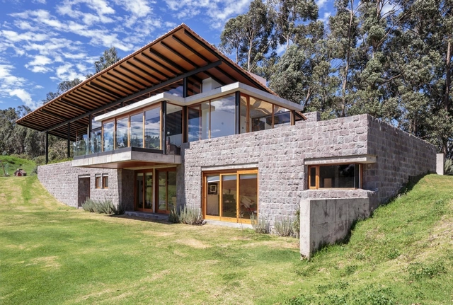 Casa Los Chillos / Diez + Muller Arquitectos - Casas, Fachada