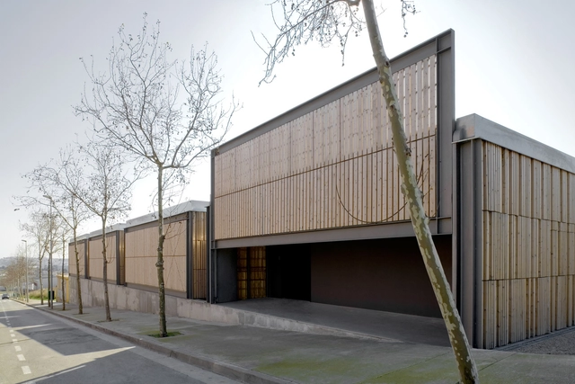 Archivo Histórico Comarcal Del Garraf / Meritxell Inaraja i Genís - Arquitectura Comercial