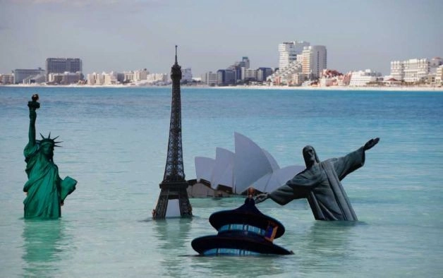 Greenpeace: El hito arquitectónico como escenario de denuncia - Imagen Principal