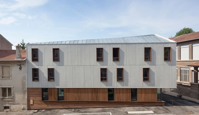 24 Unidades de Habitação / Zanon + Bourbon Architects - Apartamentos