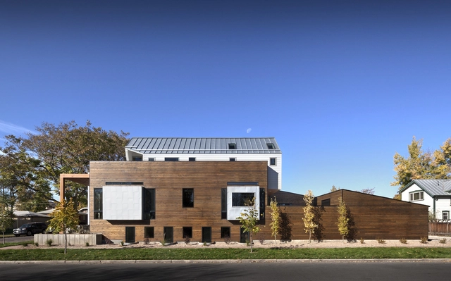 33街之屋，契合街道的住宅 / Meridian 105 Architecture - 独立住宅