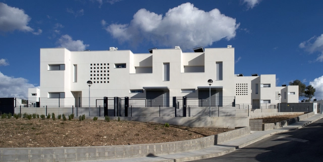 52 Social Housing in Tarragona  / aguilera|guerrero architects - Social Housing