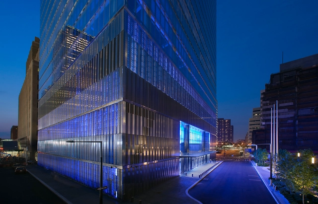 Light Matters: Glass Beyond Transparency with James Carpenter - Featured Image