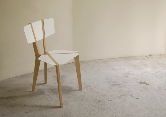 Silla Naked / Outofstock - Imagen Principal