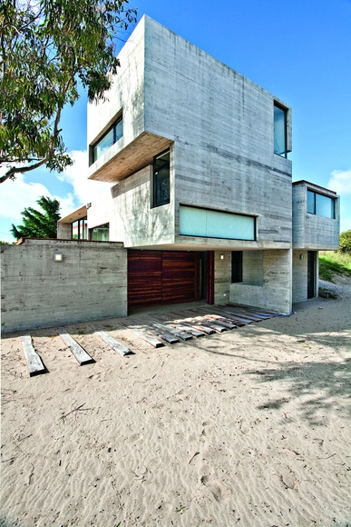 Casa en la Playa / BAK Architects - Casas
