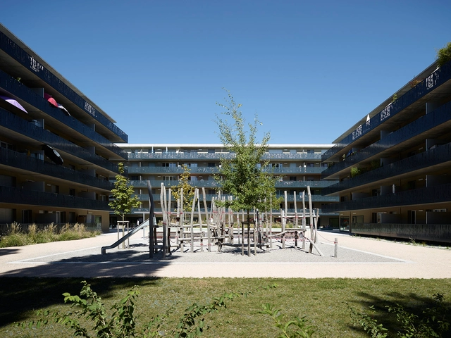 Coupe Gordon-Bennett / group8 + LRS Architectes + 3BM3 - Apartments, Garden, Facade