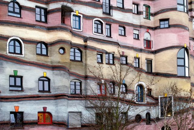 Los edificios de Hundertwasser: manifiestos construidos de una arquitectura para el ser humano - Imagen Principal