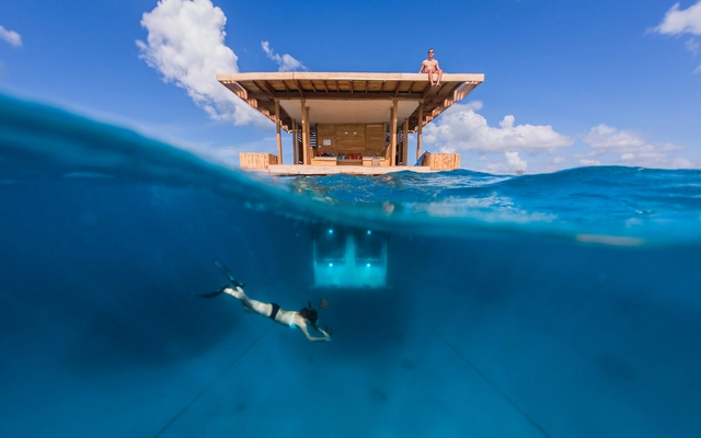 The Manta, o dormitório subaquático / Genberg Underwater Hotels - Cabanas E Pousadas