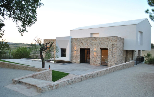 Nueva Cantina Siliquini / Studio Scaramucci - Arquitectura Comercial