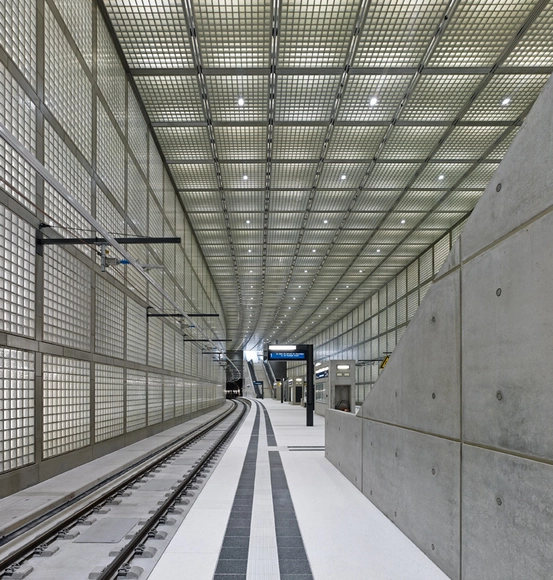 Estación Wilhelm-leuschner-Platz / Max Dudler  - Estación De Metro