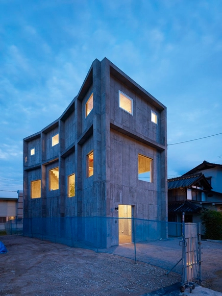 Casa Yagi / Suppose Design Office + Ohno Japan - Casas