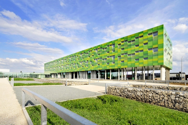 Oficinas Infrax West Torhout / Crepain Binst Architecture - Arquitectura De Oficinas