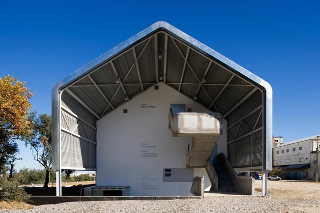 Reutilização da antiga Fábrica dos Leões - Departamento de Arquitetura e Artes Visuais  / Inês Lobo Arquitectos + Ventura Trindade Arquitectos - Universidade