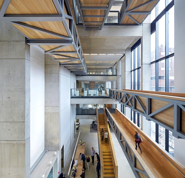 Escuela de Arte en Manchester / Feilden Clegg Bradley Studios - Universidad