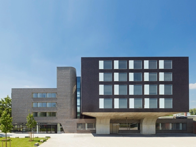 Training Centre for Apprentice Butchers  / Wulf Architekten - Educational Architecture, Facade