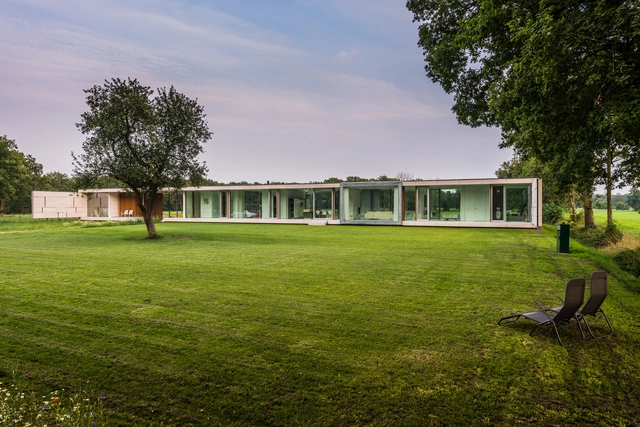 Villa Sterk  / INBO - Casas