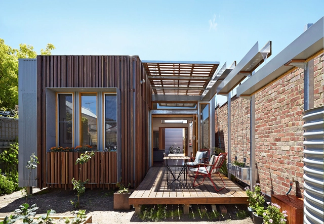 Convertible Courtyards House / Megowan Architectural - Exterior Photography, Extension, Beam, Facade