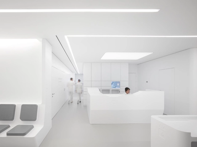 Clínica de Ortodontia White Space / bureauhub architecture - Design De Interiores
