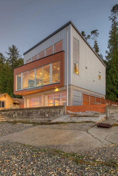 Tsunami House / Designs Northwest Architect - Casas