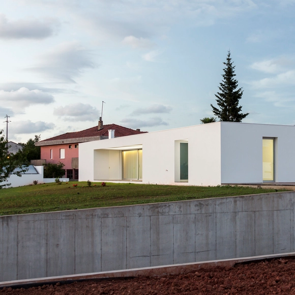 Casa Laejo / Bruno Dias arquitectura - Casas