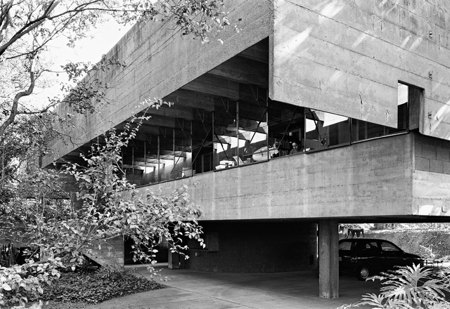Clássicos da Arquitetura: Casa no Butantã / Paulo Mendes da Rocha e João de Gennaro - Casas, Fachada