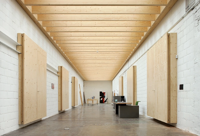 Studio Koen van den Broek / Tijl Vanmeirhaeghe, Carl Bourgeois - Interiores De Oficina