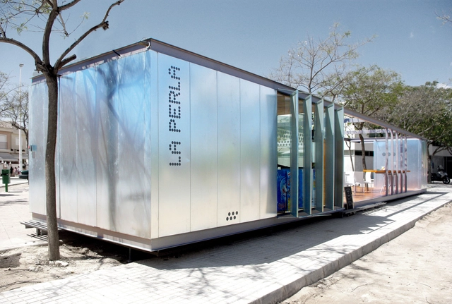 La Perla / RAS Arquitectos - Tienda, Fachada