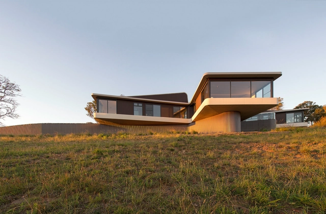 Alta casa de campo / Luigi Rosselli Architects  - Casas
