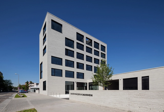 Mannheim Water Treatment Works / Motorplan Architektur + Stadtplanung - Institutional Buildings, Facade