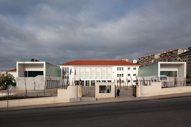 Avelar Brotero Secondary School / Inês Lobo Arquitectos - Educational Architecture, Door, Facade