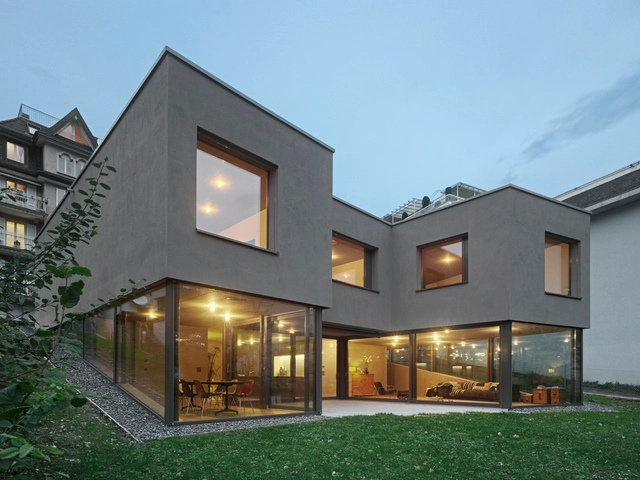 Casa en el río Reuss / Dolmus Arquitectos. - Casas