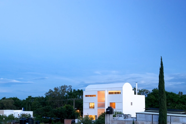 Casa - Despacho / Juan Ignacio Castiello Arquitectos - Casas