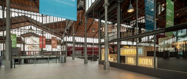 Livraria Born CC / Jorge Pérez Vale  - Bibliotecas