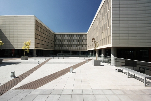 Campus Inacap / Estudio Larrain - Universidade