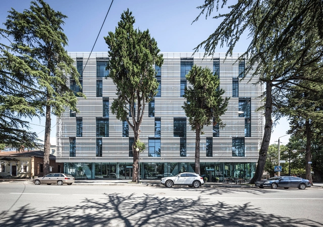 Gudou Plaza  / Andrey Ukolov + Ekaterina Osipova - Bank, Facade