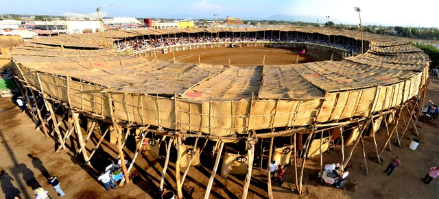 'La Petatera' en México: una estructura temporal de madera, cuerdas y petates - Arquitectura Deportiva