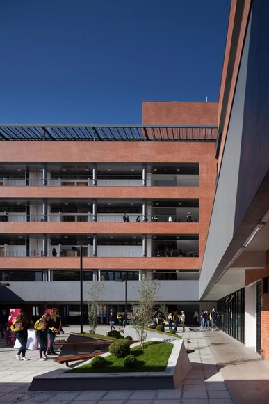 CEAT / Giugliani Arquitetos - GAS + Etges Bammann Arquitetura - EBA - Escolas, Fachada