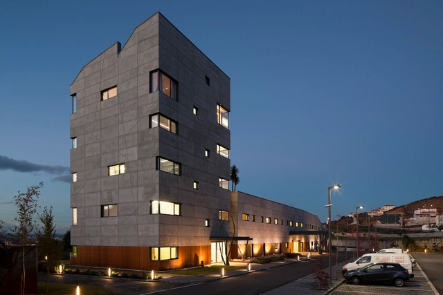 Centro Nordial / MJARC Arquitectos - Centro De Salud
