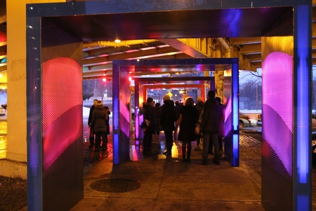 “Silent Lights”: Um exemplo para recuperar o espaço embaixo de uma rodovia em NY - Imagem de Destaque
