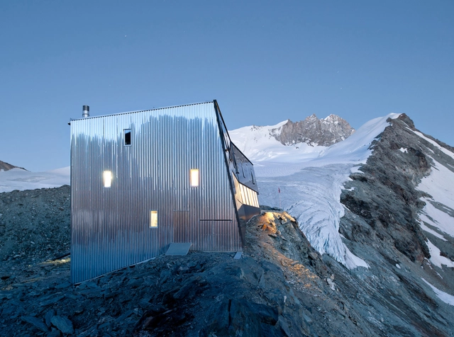 Nuevo Refugio de Montaña Tracuit / Savioz Fabrizzi Architectes - Cabañas & Lodges