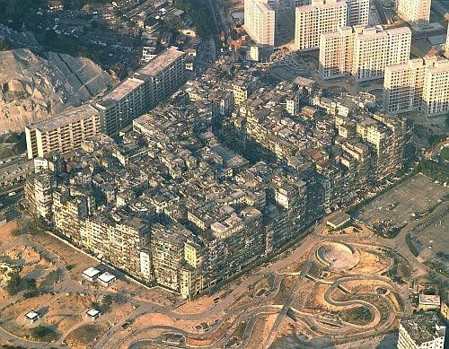 The Indicator: A favela exótica e a persistência da cidade murada de Hong Kong - Imagem de Destaque